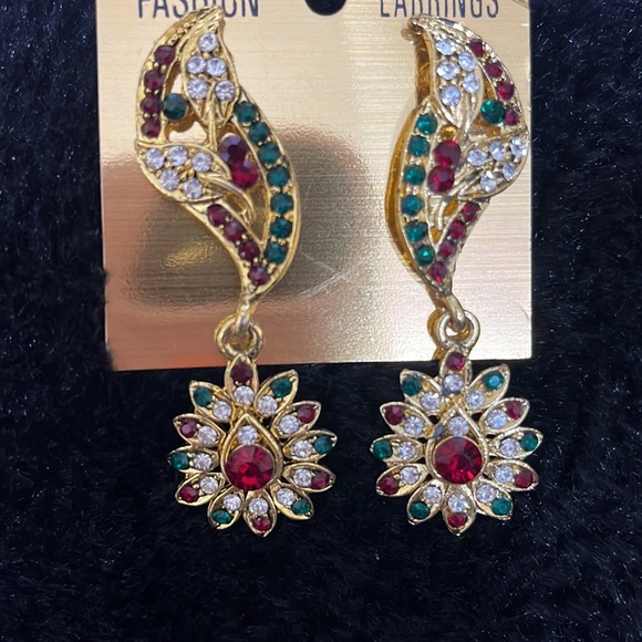 Earrings - Picture 2 of 3